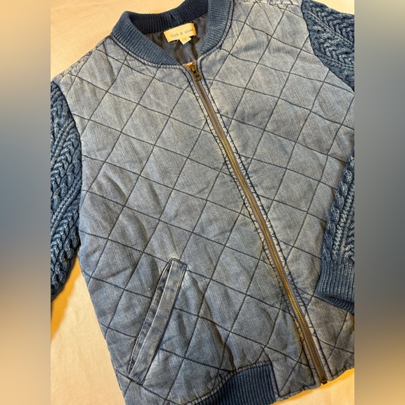 Cloth & Stone Chambray Quilted Denim Blue Jacket with Knit Sweater Sleeves - Picture 5 of 10